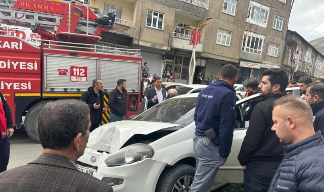 Hakkari'de maddi hasarlı trafik kazası