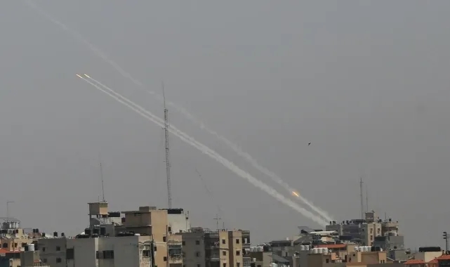 Hizbullah, son 24 saat içinde İsrail'e yaklaşık 250 roket fırlattı