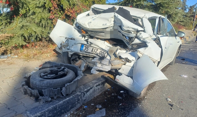 Hurdaya dönen otomobilden sağ çıktı   