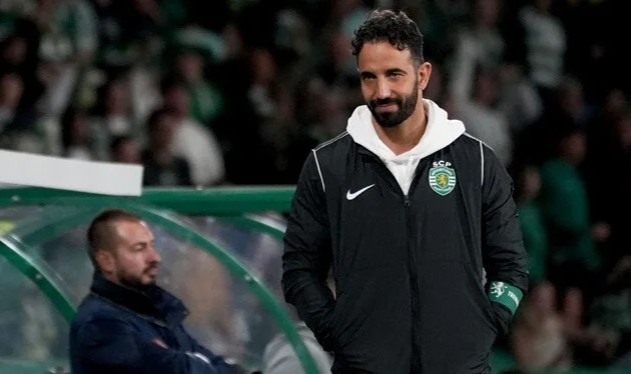 İngiliz devi Manchester United yeni hocasını duyurdu