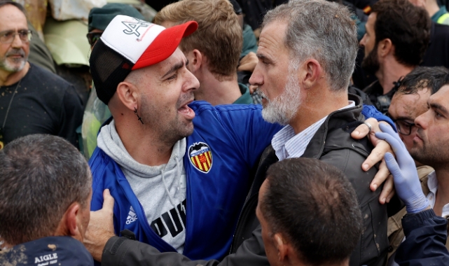 İspanya'da sel bölgesini ziyaret eden Kral Felipe ve Başbakan Pedro Sanchez’e saldırı!