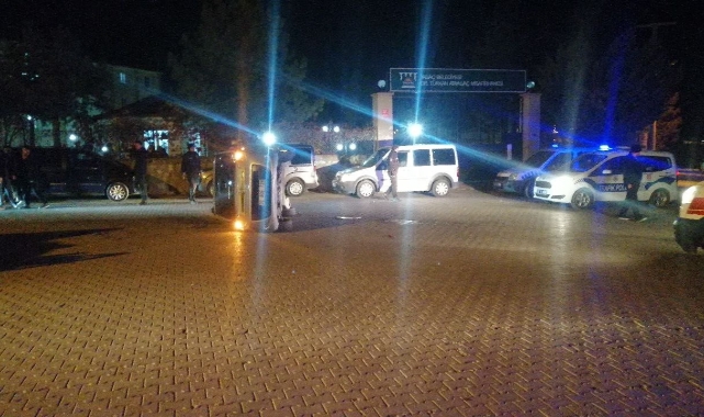 Isparta’da kontrolden çıkan otomobil devrildi