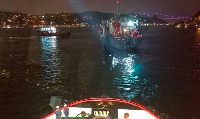 İstanbul Boğazı'nda dümeni arızalanan tanker kurtarıldı