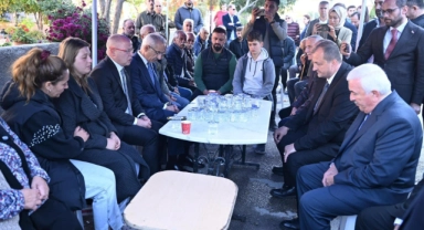 İznik Belediye Başkanı Usta'dan Gazeteci Şenol Poyraz'ın ailesine taziye ziyareti