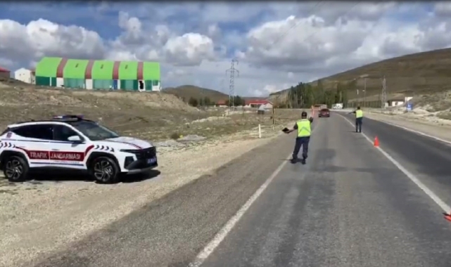 Jandarma Erzurum’da 35 bin 180 aracı kontrol etti   
