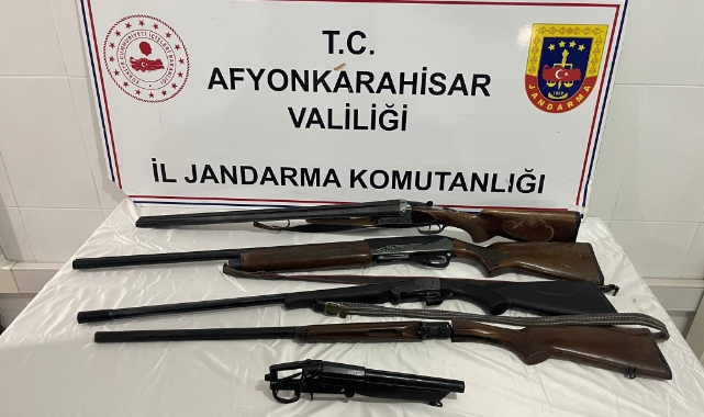 Jandarmadan ruhsatsız silah operasyonu