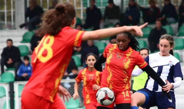 Kadınlar 1. Lig B Grubu: Kayseri Kadın FK: 2 - Adana İdman Yurdu: 1