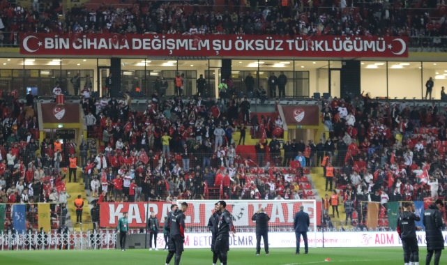 Kadir Has Stadı'nda milli maç coşkusu