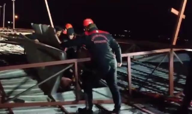 Kahramanmaraş'ta çöken çatının altında kalan şahıs kurtarıldı