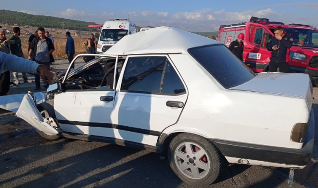 Kahramanmaraş'ta otomobil ile traktör çarpıştı: 1 ölü, 3 yaralı