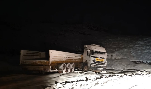 Kar yağışı nedeniyle Eruh-Şırnak yolu ulaşıma kapandı