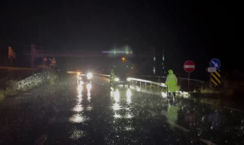 Karadeniz Sahil Yolu tek yönlü trafiğe kapandı!