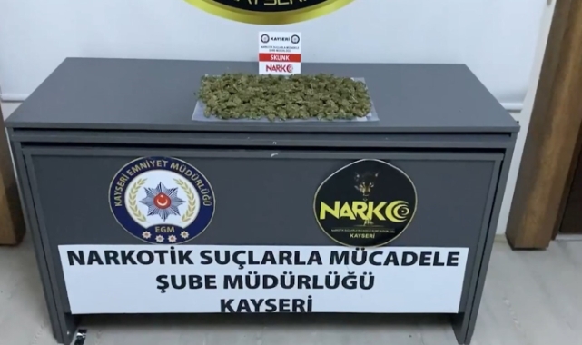 Kayseri'de 1 kilo uyuşturucu ele geçirildi   
