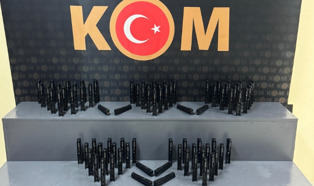 Kocaeli'de 98 tabanca sürgü takımı ele geçirildi