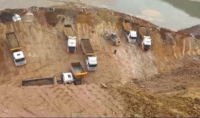 Kocaeli'de döküm sahasında heyelan
