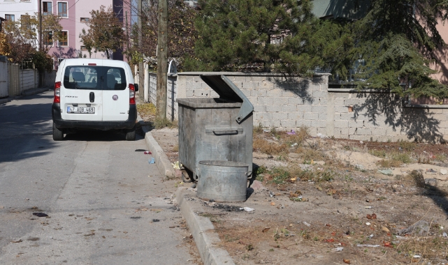 Konya'da yeni doğmuş bebeği çöpe bıraktılar 