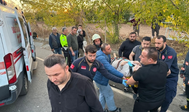 Köpeğe çarpmamak için manevra yapan otomobil takla attı  