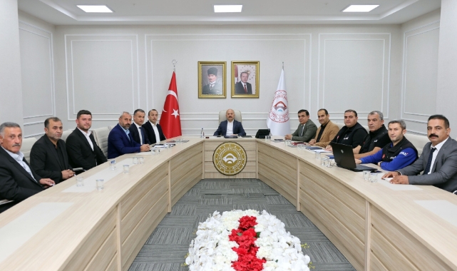 Köy muhtarlarıyla toplantı düzenlendi