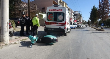 Kütahya'da motosiklet ile otomobil çarpıştı