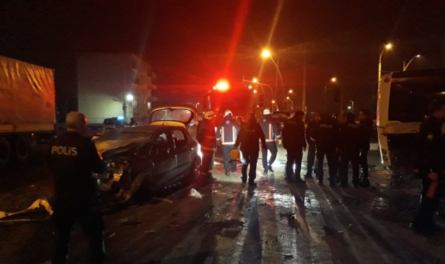 Malatya'da halk otobüsü ile otomobil çarpıştı   