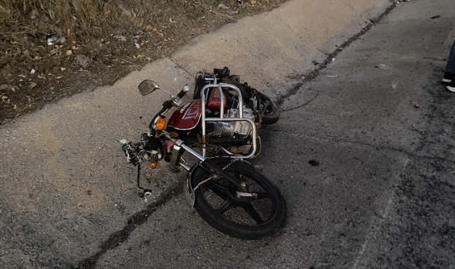 Manisa’da motosiklet ile otomobil çarpıştı: 1 ağır yaralı