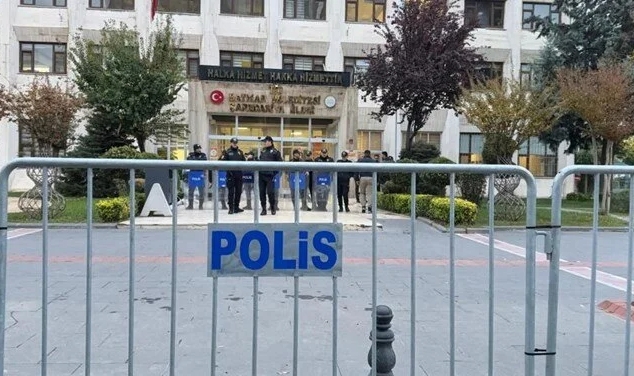 Mardin, Batman ve Şanlıurfa belediyelerine kayyum atandı