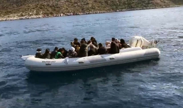 Marmaris açıklarında 15’i çocuk 24 düzensiz göçmen yakalandı