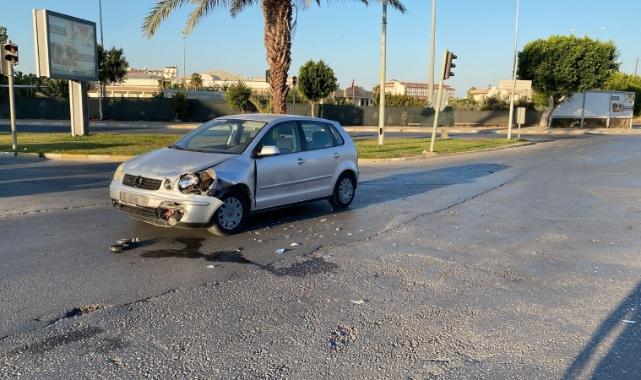 Motosiklet ile otomobil çarpıştı: 2 yaralı
