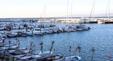 Mudanya'da Arnavutköy balıkçı barınağı yat limanı oluyor