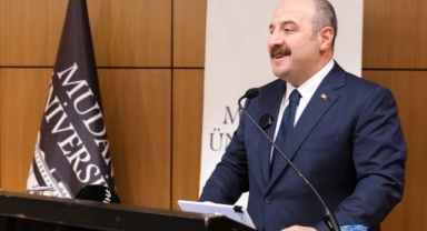 Mustafa Varank'tan gençlere öneriler!