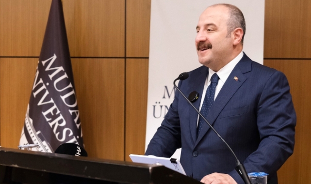 Mustafa Varank'tan gençlere öneriler!