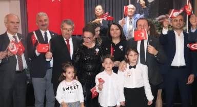 Nihat Yeşiltaş, Mestanlı Yöresi Kültür ve Dayanışma Derneği’nin Cumhuriyet Bayramı programına katıldı