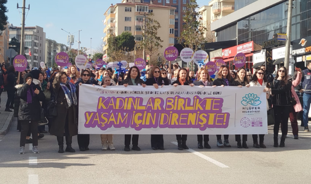 Nilüfer Belediyesi ve Nilüfer Kent Konseyi Kadın Meclisi'nden kadına şiddetle mücadele yürüyüşü