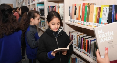 Osmangazi'de ilkokul öğrencilerinin ilk kütüphane deneyimi