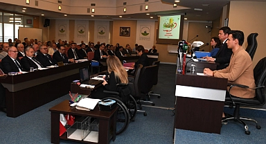 Osmangazi'de Meclis Toplantıları artık saygı duruşu ve İstiklal Marşı ile başlayacak!