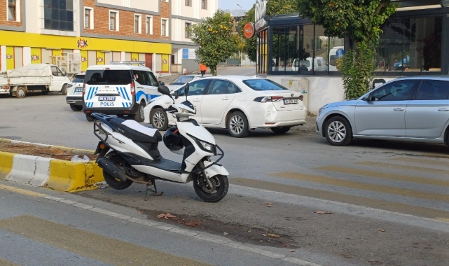 Otomobil ile motosiklet çarpıştı