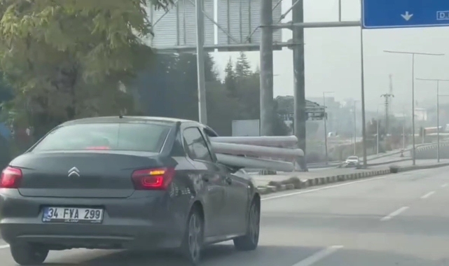Otomobilde borularla tehlikeli yolculuk