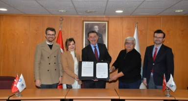 Paylaşımcı Toplum Derneğinden BUÜ Tıp Fakültesi öğrencilerine destek