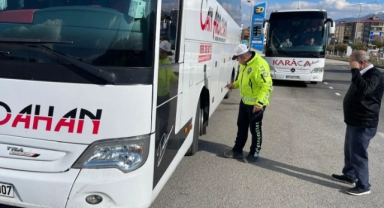 Polisten kış lastiği kontrolü