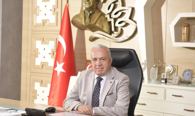 Şadi Özdemir Naim Süleymanoğlu'nu andı