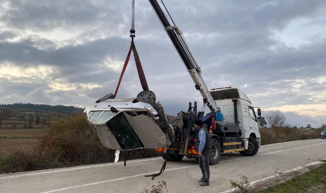 Samsun'da kontrolden çıkan otomobil taklalar attı! 2 yaralı