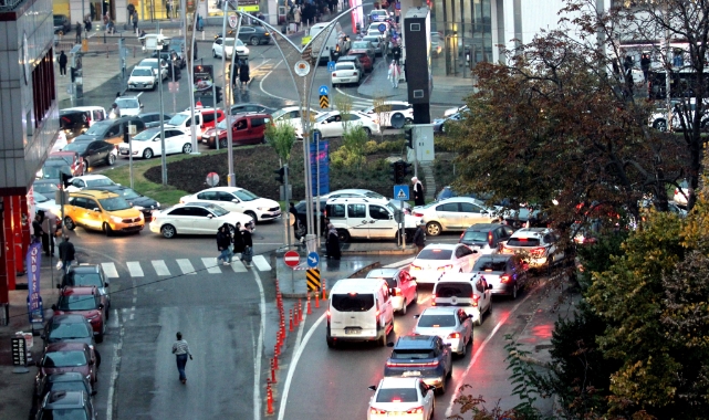 Samsun'da trafiğe kayıtlı taşıt sayısı 500 bine yaklaştı
