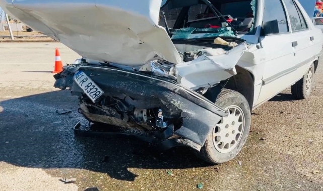 Şanlıurfa’da otomobil kazası: 2 yaralı