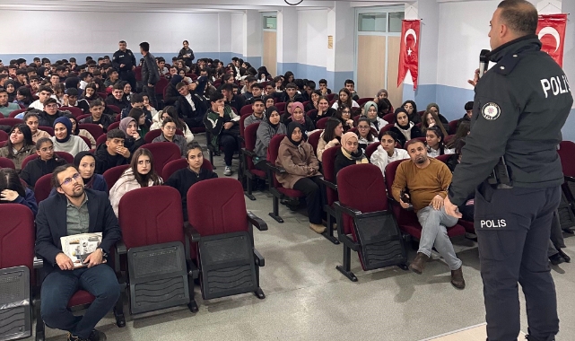 Tatvan polisinden bilgilendirme çalışması