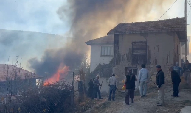 Tavşanlı'nın Kızılçukur köyünde korkutan yangın