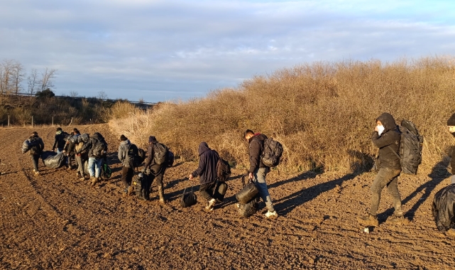 Tekirdağ’da 12 kaçak göçmen yakalandı   