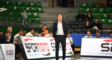 TOFAŞ Basketbol Takımı Başantrenörü Orhun Ene: "Geliştirmemiz gereken yönlerimiz var"