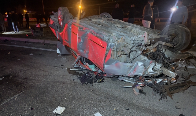 Tokat'ta otomobil traktöre çarptı! 2'si ağır 5 yaralı
