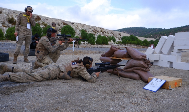 Uluslararası Boran-6 Keskin Nişancı Yarışması nefes kesti
