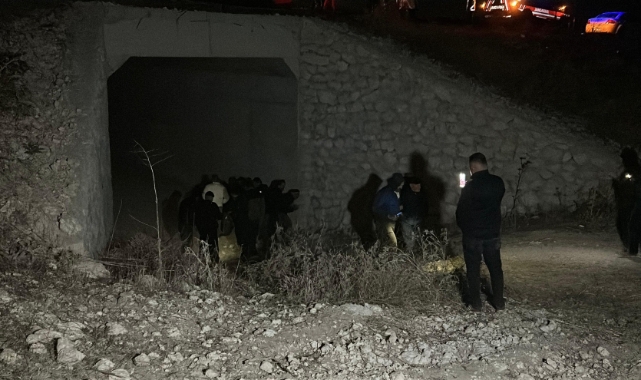 Uşak'ta köprünün altında ceset bulundu